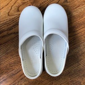 Dansko white shoes